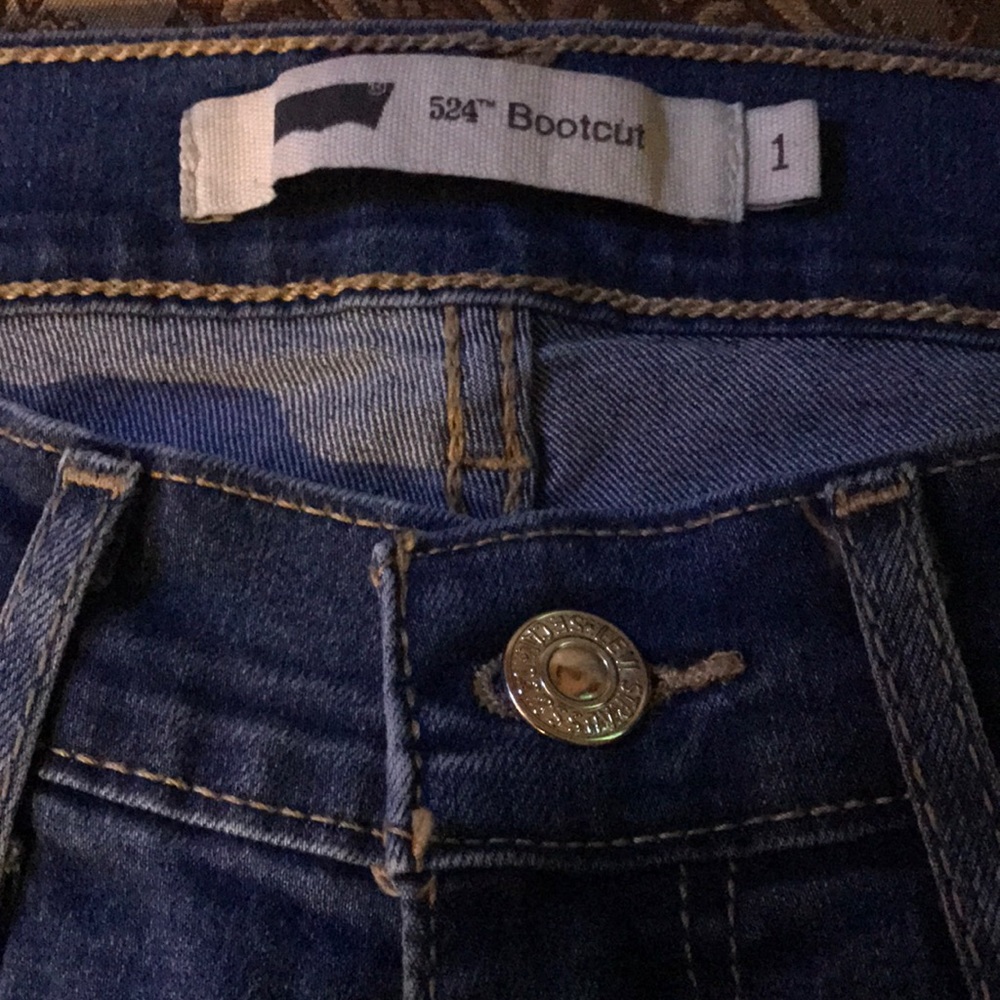 Levi 524 boot leg jeans
